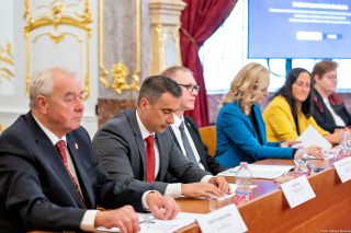 Állatvédelem a jog tükrében – közös konferenciát tartott az Állatorvostudományi Egyetem és a Károli Gáspár Református Egyetem